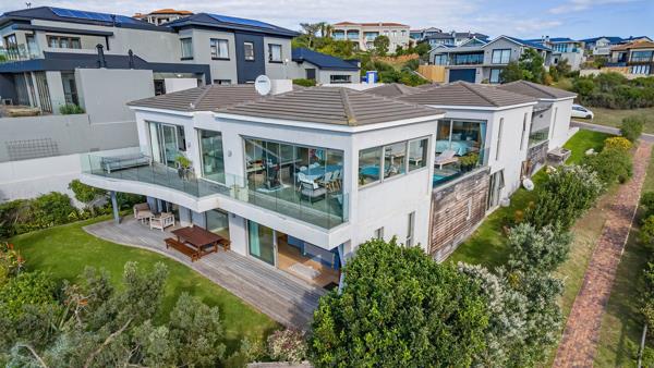6 Bedroom House