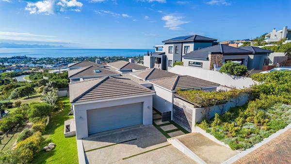 6 Bedroom House