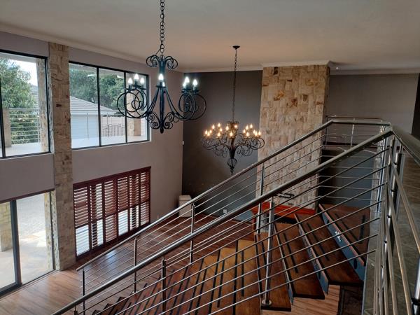 6 Bedroom House