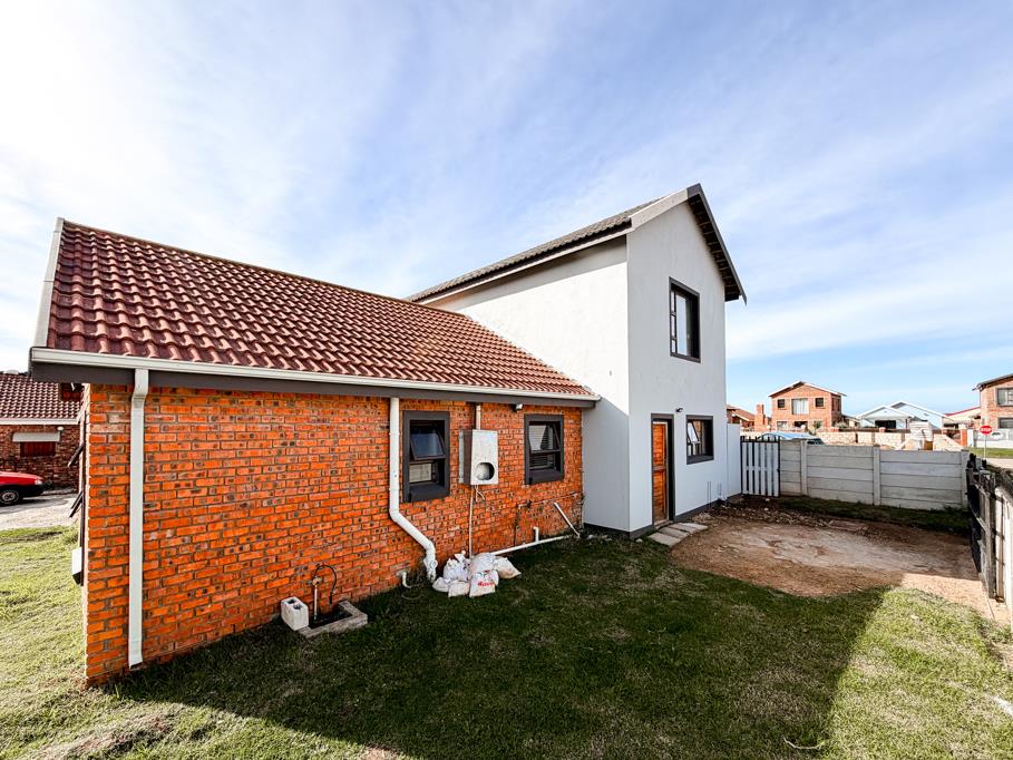 6 Bedroom House