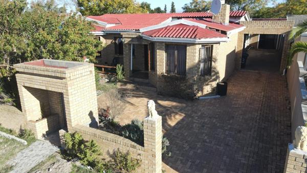 7 Bedroom House