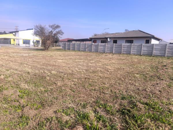 640 m² Land