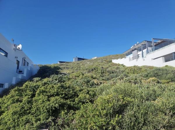 660 m² Land