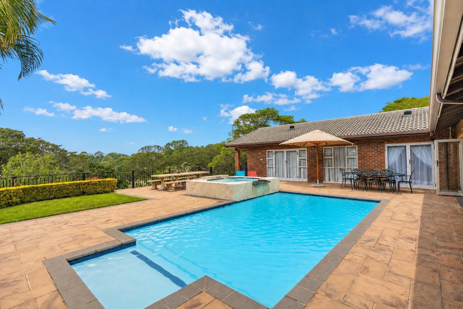 House, land 3001 m²