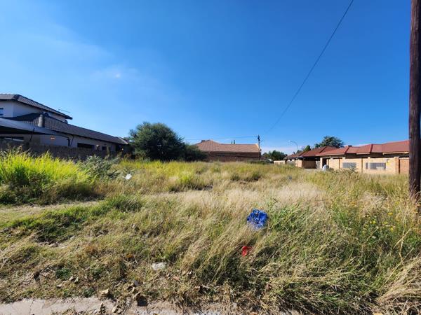 549 m² Land