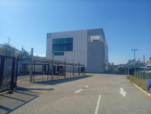 7 927 m² Industrial space