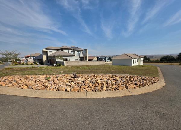 308 m² Land