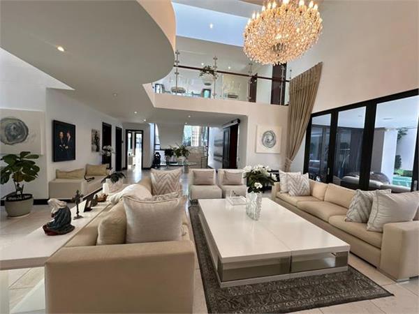 6 Bedroom House