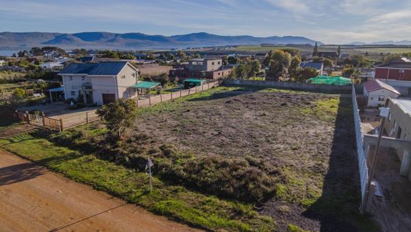 1 487 m² Land