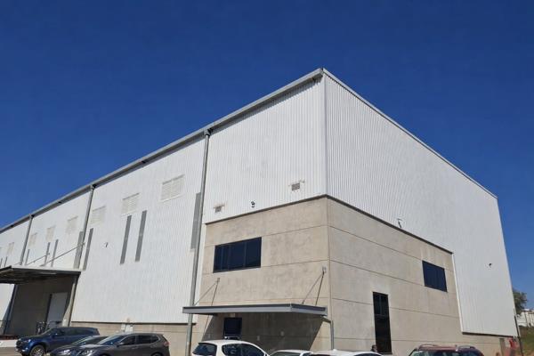 2 015 m² Industrial space