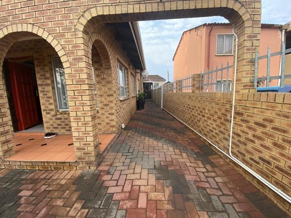 2 Bedroom House