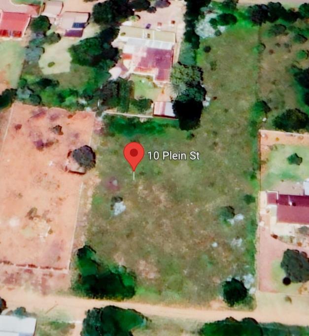 1 983 m² Land