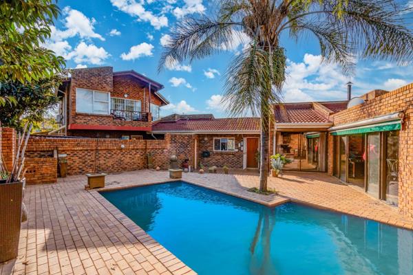 6 Bedroom House