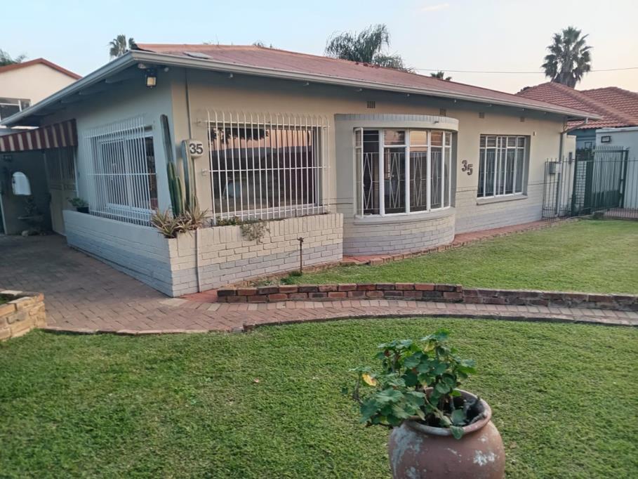 5 Bedroom House