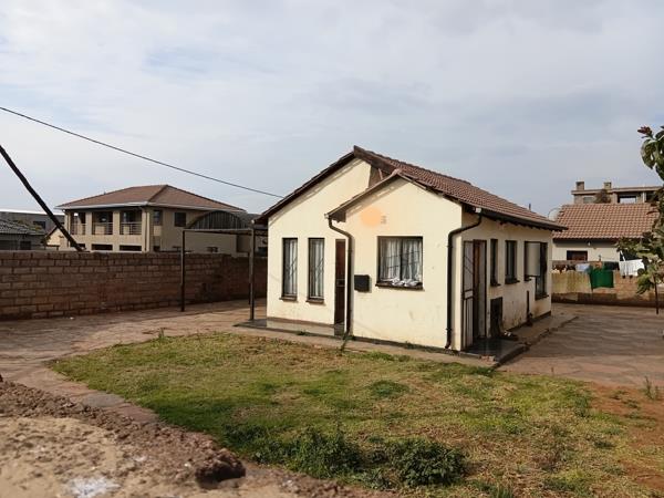 2 Bedroom House