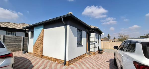 2 Bedroom House