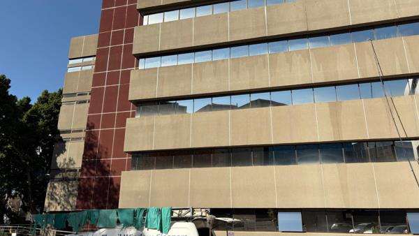 300 m² Office Space