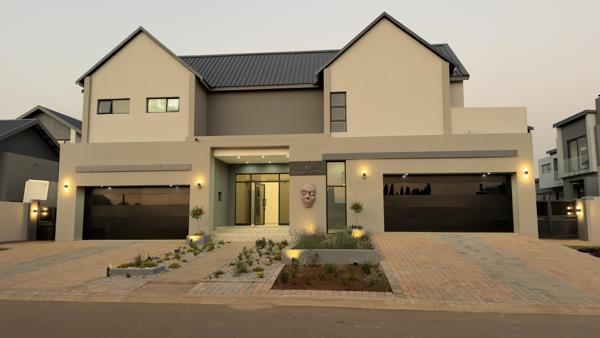 6 Bedroom House