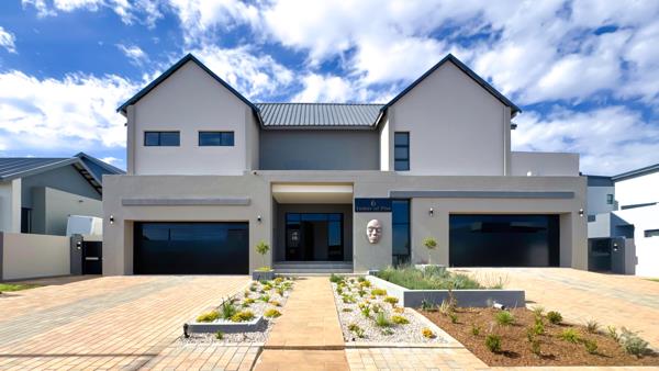 6 Bedroom House