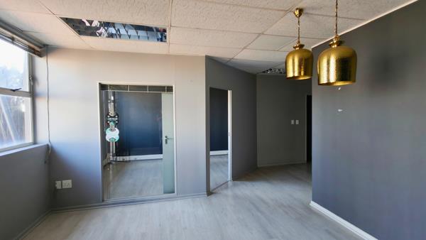 100 m² Office Space