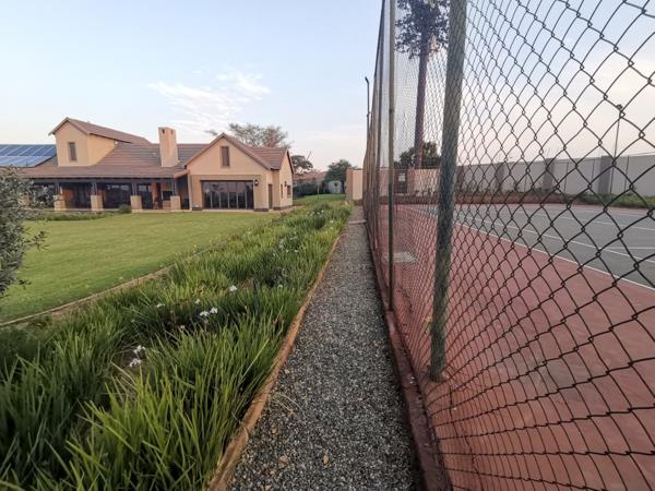 8 933 m² Land