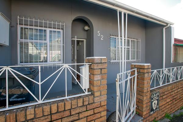2 Bedroom House