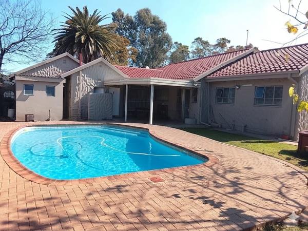 11 Bedroom House