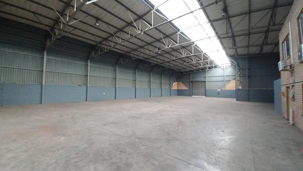 1 092.6 m² Industrial space