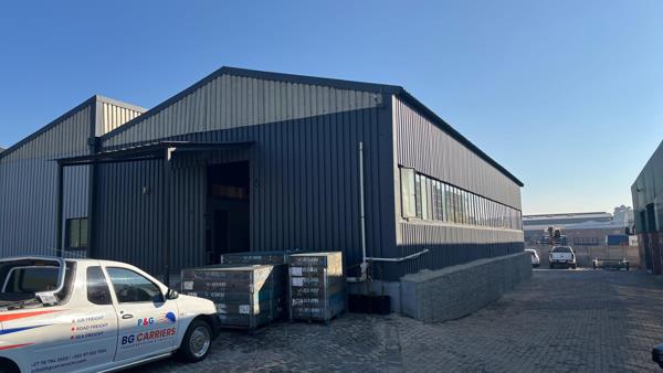 340 m² Industrial space