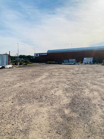 3 500 m² Land