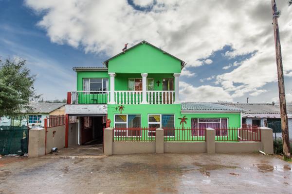 5 Bedroom House