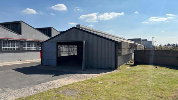 1 025 m² Industrial space