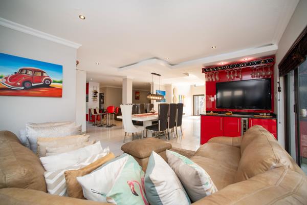 6 Bedroom House
