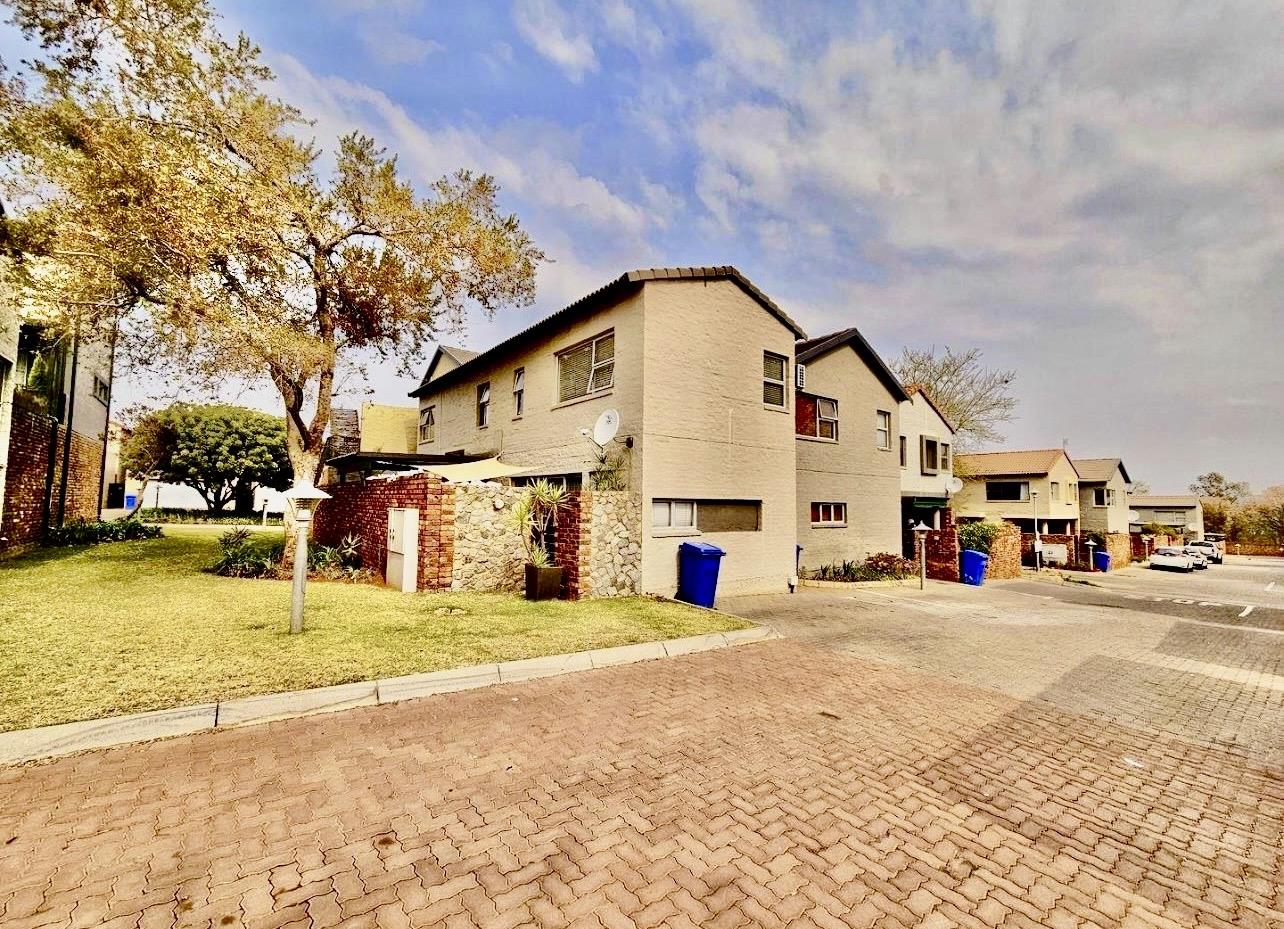 3 Bedroom Townhouse in Bronberg