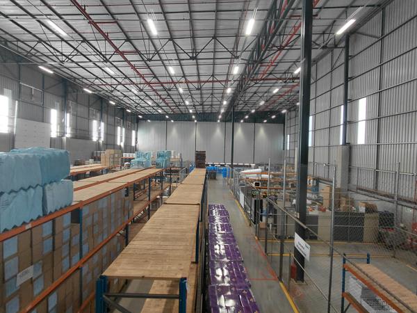 2 015 m² Industrial space