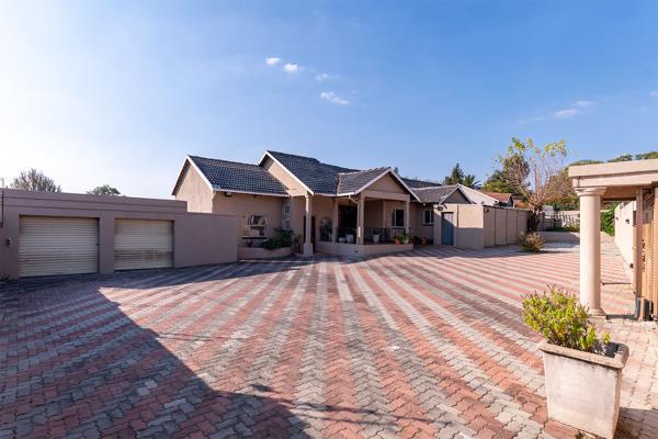 6 Bedroom House