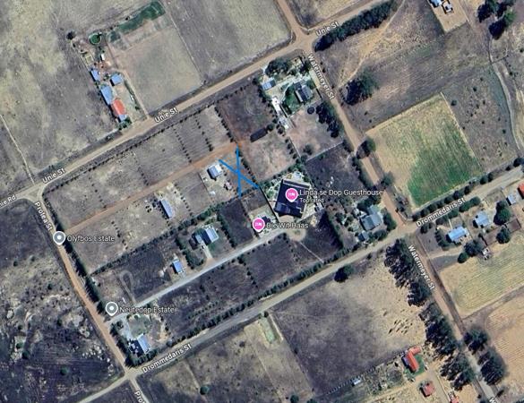 1 051 m² Land