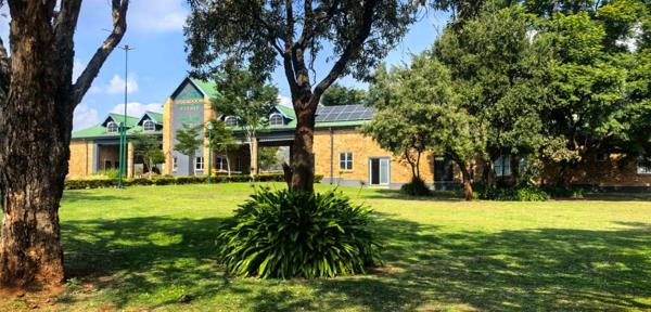 990 m² Land