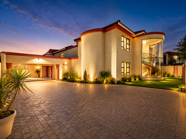 5 Bedroom House