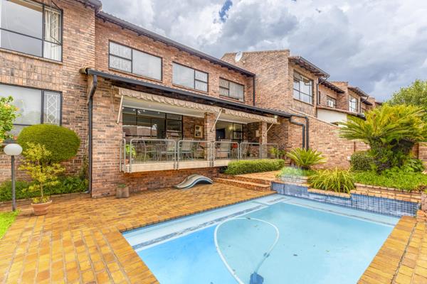 5 Bedroom Townhouse