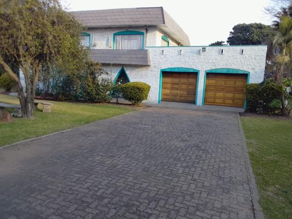6 Bedroom House