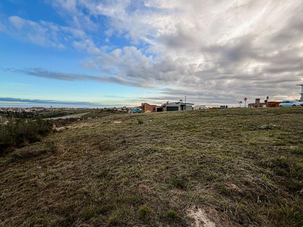 618 m² Land