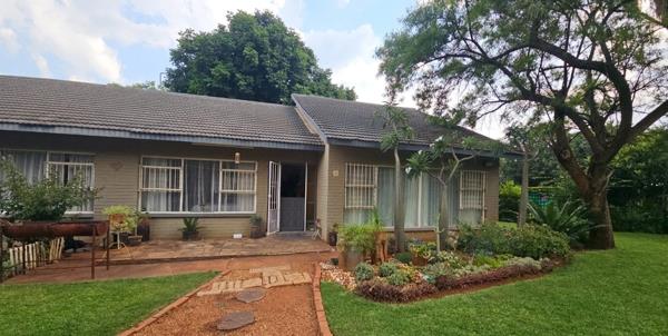 6 Bedroom House