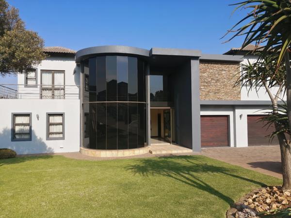 6 Bedroom House