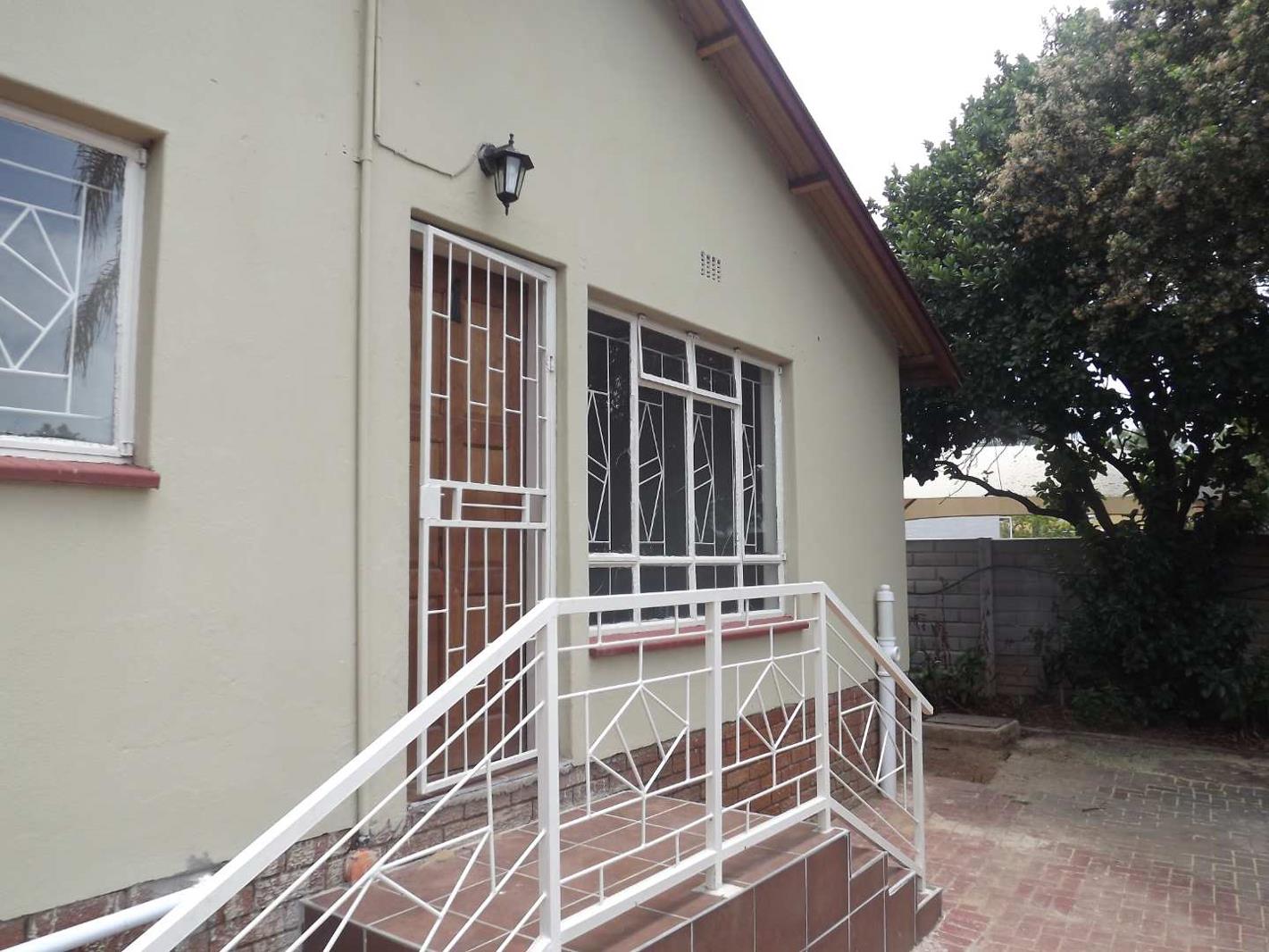 0.5 Bedroom Garden Cottage in Claremont