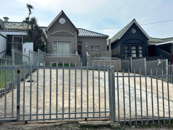 8 Bedroom House