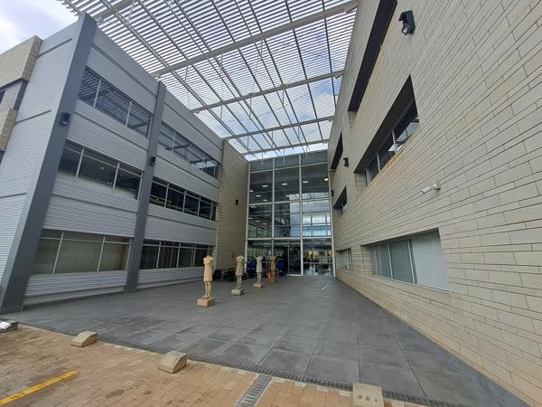 313 m² Commercial space