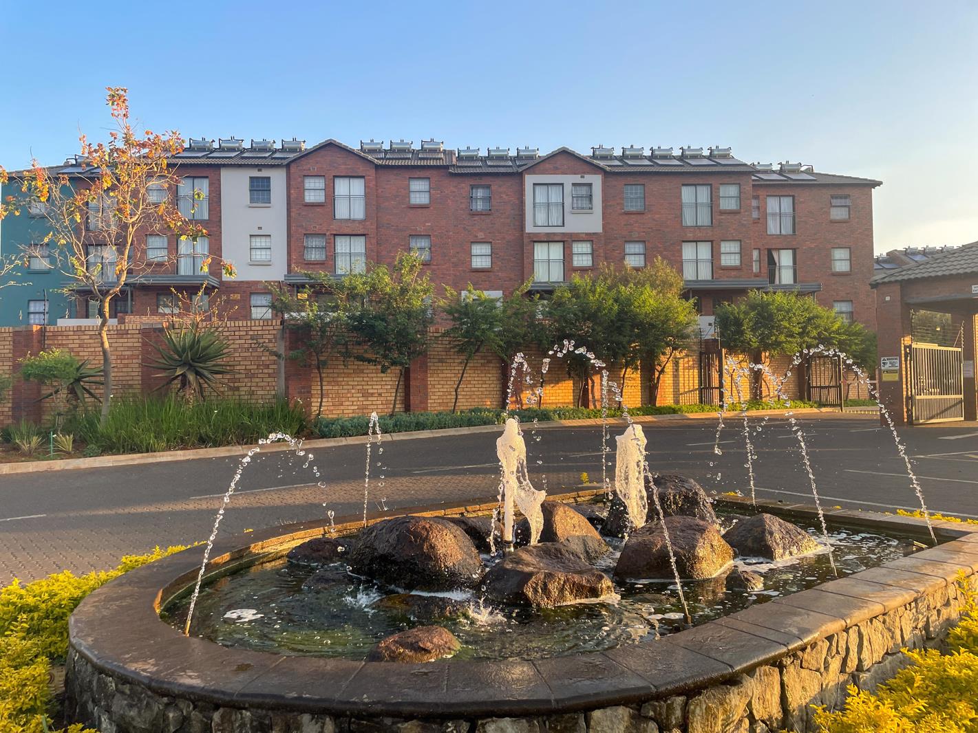 2 Bedroom Apartment in Montana Park