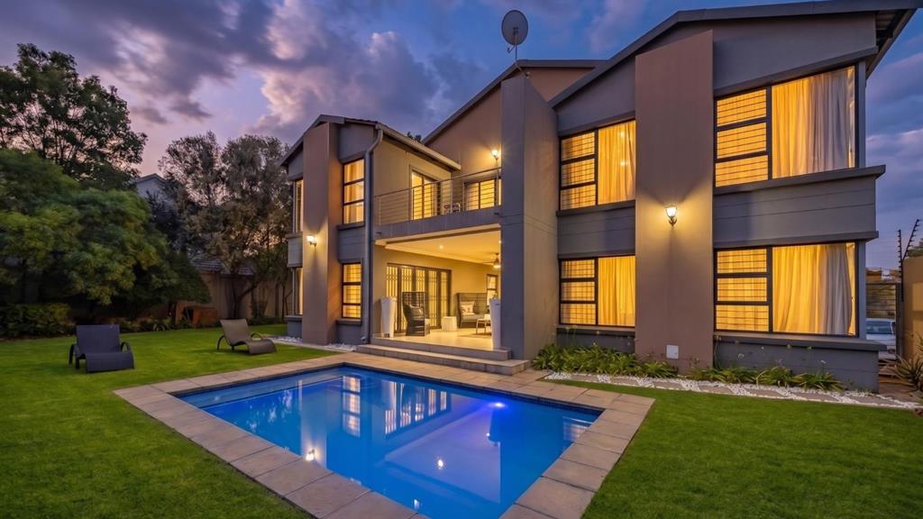 5 Bedroom House