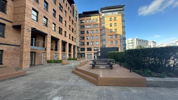 409 m² Office Space
